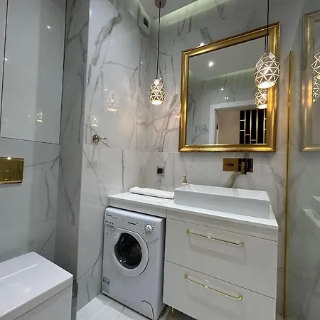 Bastion Walowa Modern By Mc